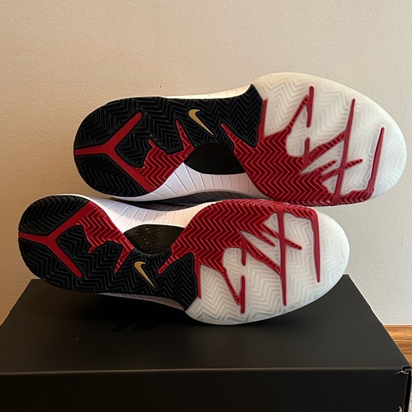 Nike Kobe 4 Protro Gold Medal - Picture 4 of 14